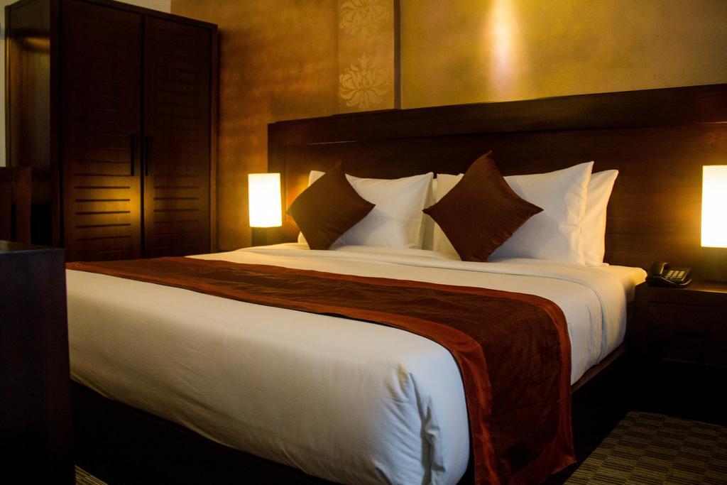 Ceylon City Hotel,Kolombo Bagian luar foto