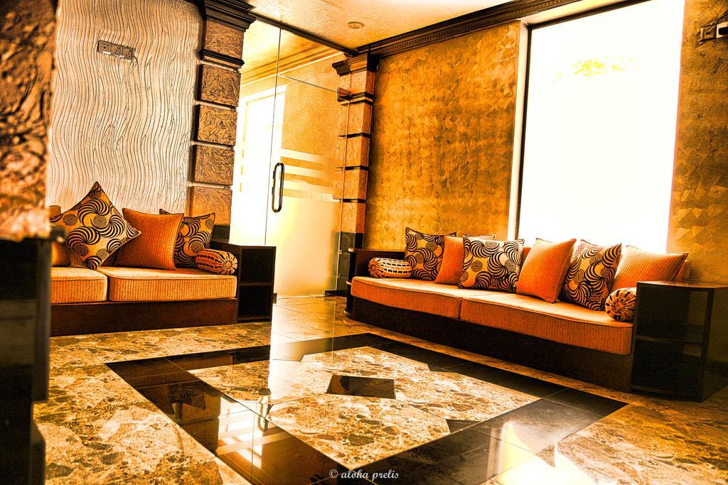 Ceylon City Hotel,Kolombo Bagian luar foto