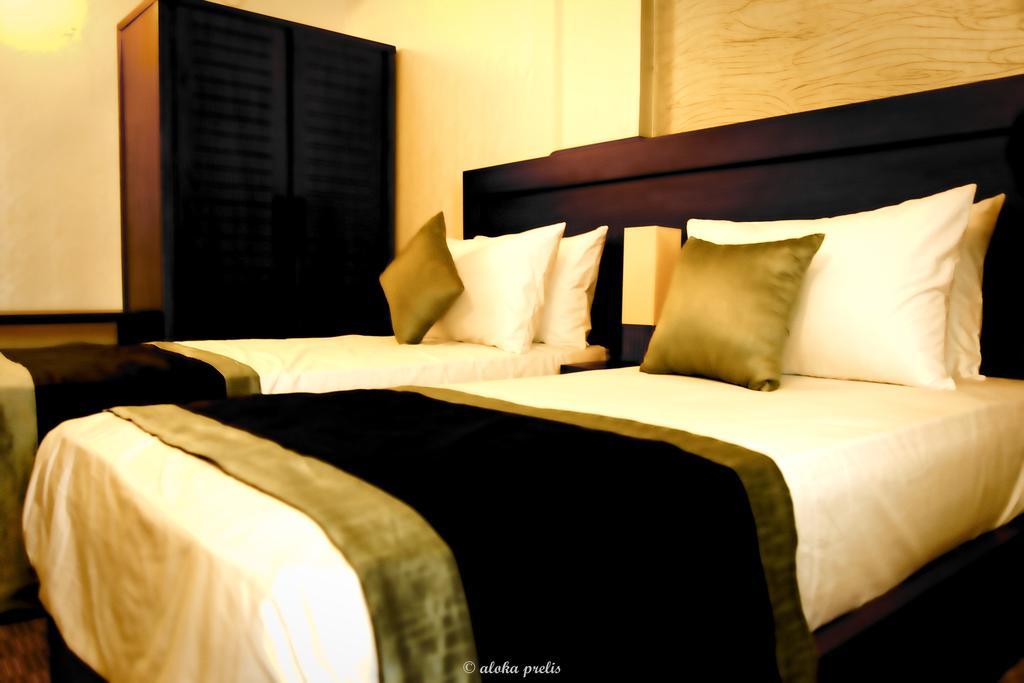 Ceylon City Hotel,Kolombo Bagian luar foto