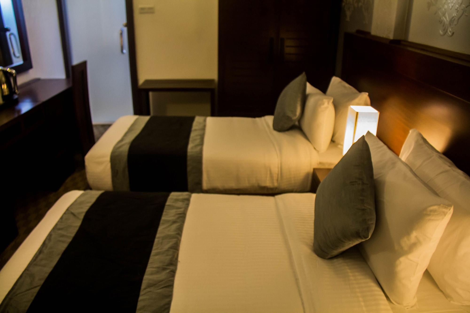 Ceylon City Hotel,Kolombo Bagian luar foto