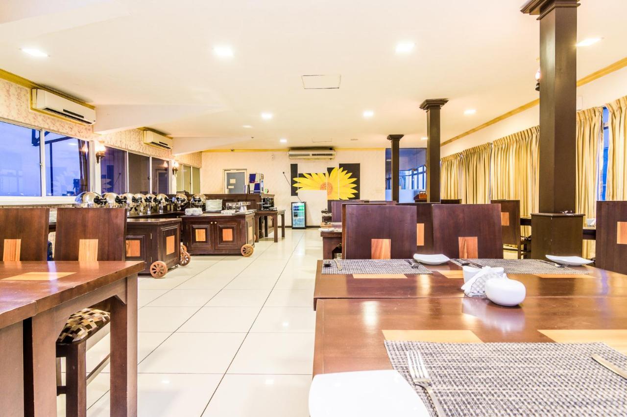 Ceylon City Hotel,Kolombo Bagian luar foto